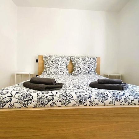 Marie Antoinette - Appartement 2 Chambres, Centre Ville, Terrasse, Moderne Antibes Zewnętrze zdjęcie